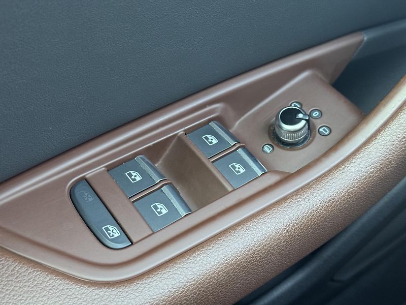 Audi A4 (2016) 2.0TDi Sport, Individual, RZV - fotka 21 z 47
