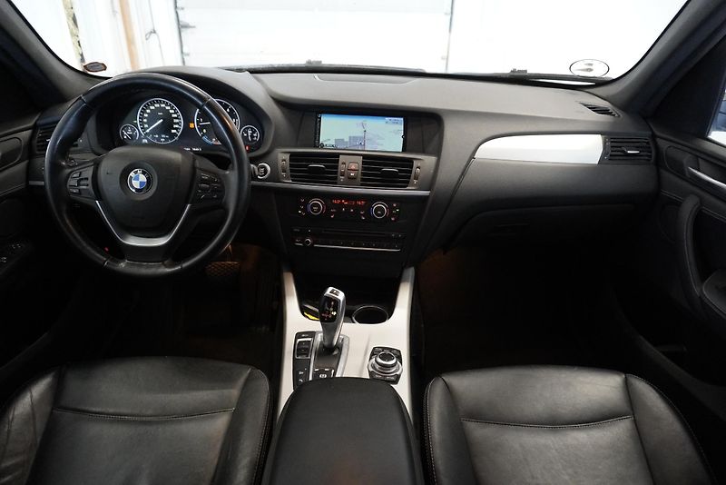 BMW X3 3,0 XDRIVE30D AUTOMAT - fotka 19 z 29