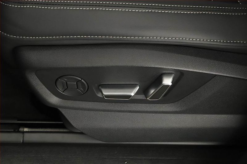 Audi Q8 (2026) 50 TDI - fotka 12 z 23
