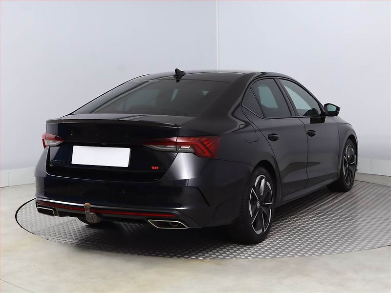 Škoda Octavia (2021) RS 2.0 TSI - fotka 5 z 21