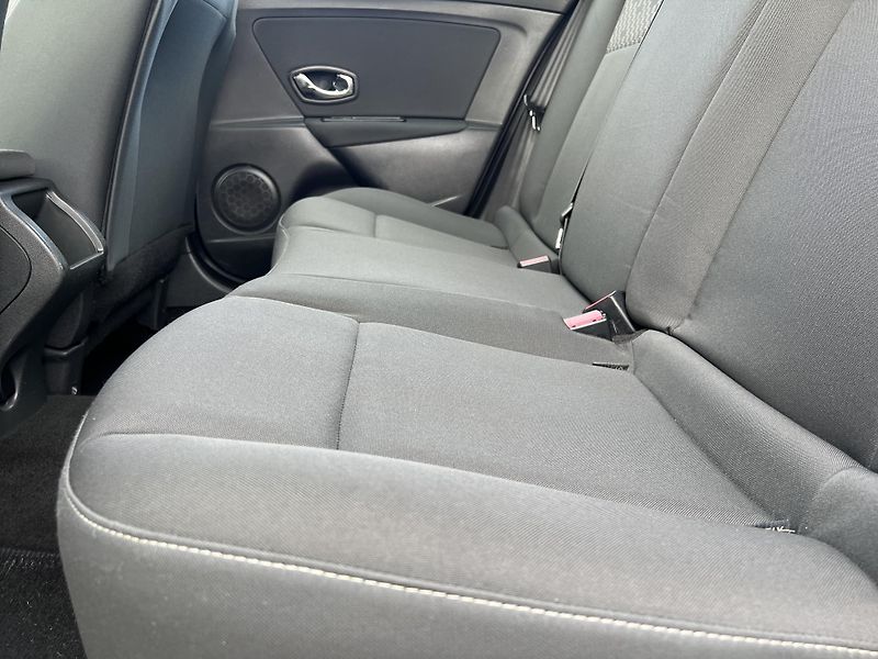 Renault Mégane 1.5DCi KLIMA TEMPOMAT odp.DPH - fotka 27 z 44