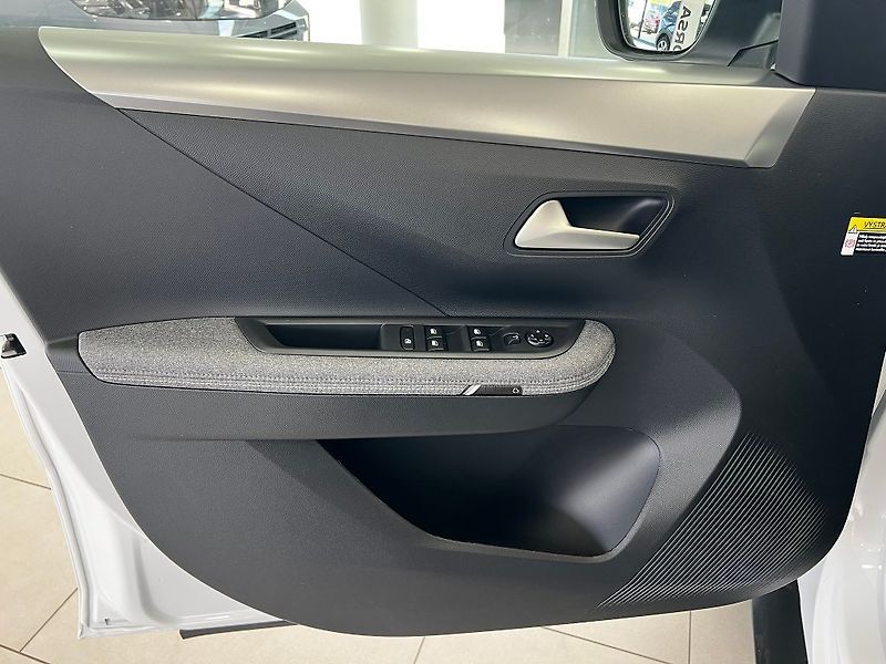 Opel Frontera GS HYBRID 107 kW/145 HP + ZP - fotka 9 z 28