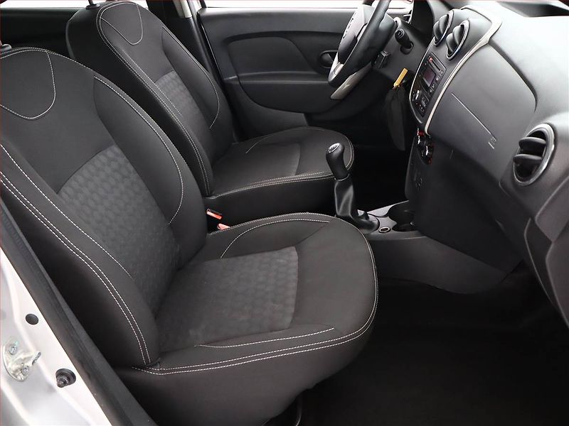 Dacia Logan (2016) 1.2 16V, Serv.kniha - fotka 7 z 10