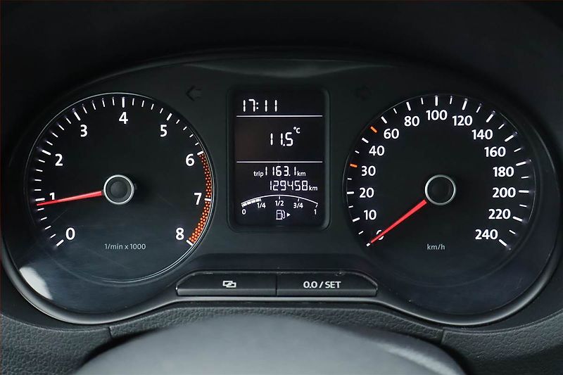 Volkswagen Polo (2013) 1.2 12V, Serv.kniha - fotka 11 z 17