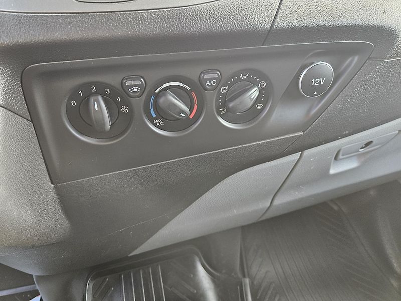Ford Transit Custom 2,0 TDCi 6 míst GO motoru - fotka 12 z 19