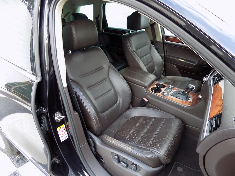 Volkswagen Touareg (2010) 3.0TDI/4x4/Chl.sedačky/LED/ - fotka 18 z 43