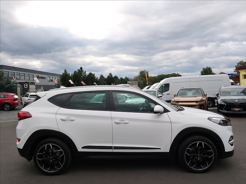 Hyundai Tucson 1,7 CRDi,85kW,1majČR,navi,tažn - fotka 6 z 27