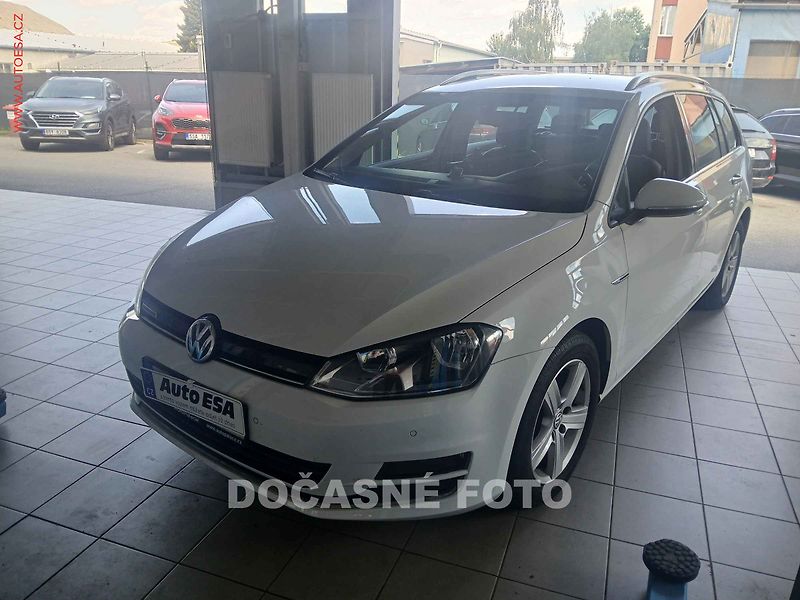 Volkswagen Golf (2014) 1.4 TGi, ČR, servis.kniha, AT - fotka 1 z 3