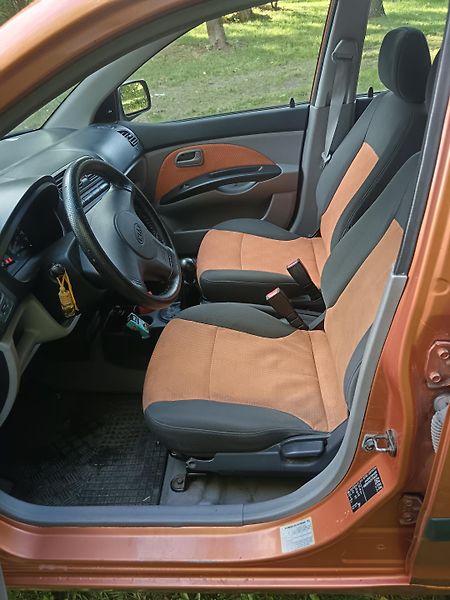 Kia Picanto (2006) - fotka 9 z 13