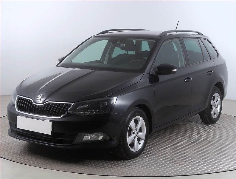 Škoda Fabia (2015) 1.4 TDI, Automat, Tempomat - fotka 2 z 15