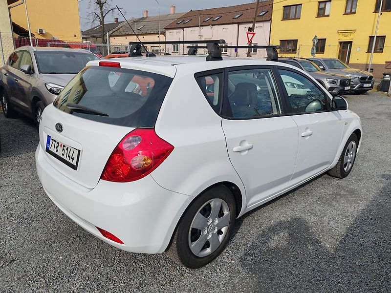 Kia Ceed 1.4 - fotka 5 z 26