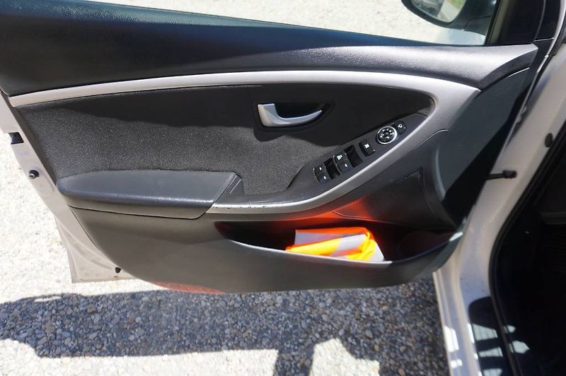 Hyundai i30 (2015) 1,6 1.Majitel  nové v ČR - fotka 8 z 33