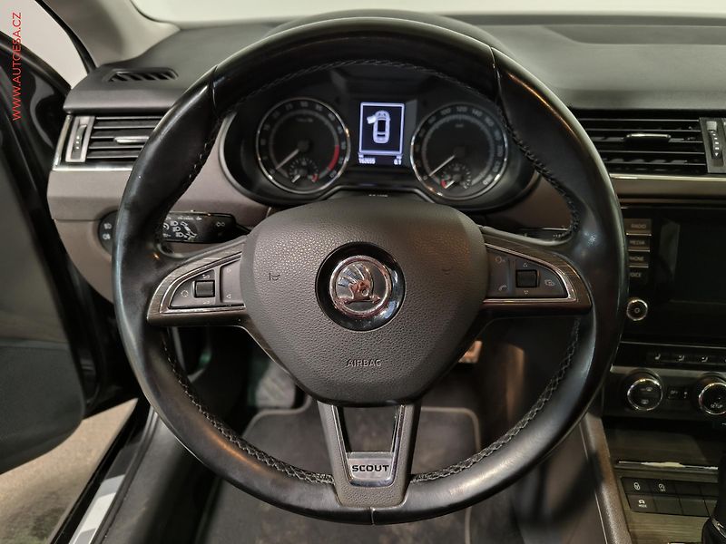 Škoda Octavia (2014) 2.0 TDI 4x4, Scout, DSG - fotka 13 z 17