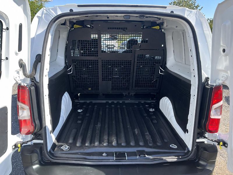 Toyota ProAce City CREWCAB ACTIVE 1.5 D-4D 75 kW - fotka 6 z 22