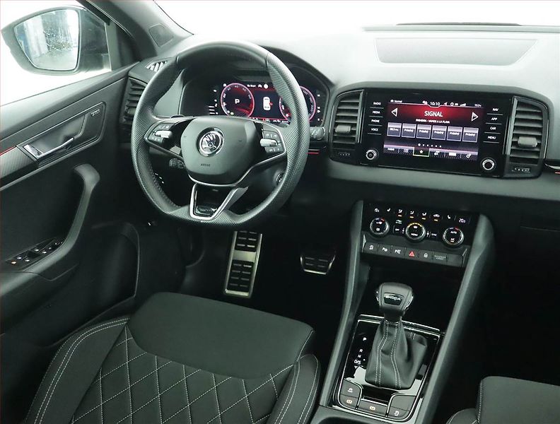 Škoda Karoq (2024) Sportline 1.5 TSI - fotka 7 z 21