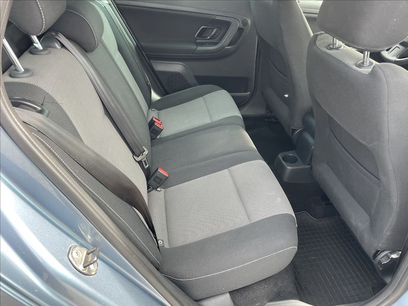 Škoda Fabia 1,2 TSi 77kw Klimatronic ESP T - fotka 10 z 32