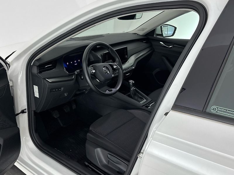 Škoda Octavia Ambition - fotka 6 z 25