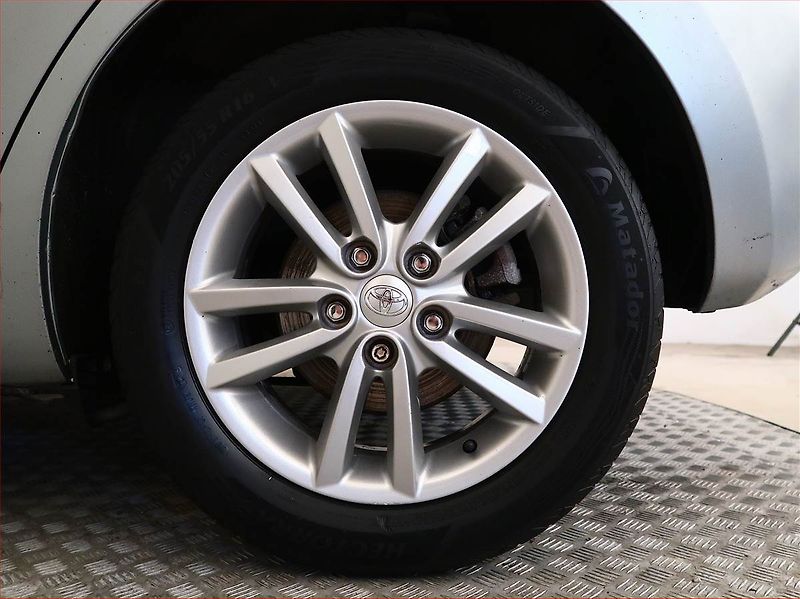Toyota Auris (2009) 1.6 Dual VVT-i, Serv.kniha - fotka 14 z 15