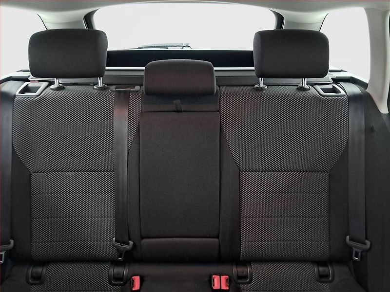 Škoda Octavia (2014) Ambition 1.6 TDI, Serv.kniha - fotka 10 z 19