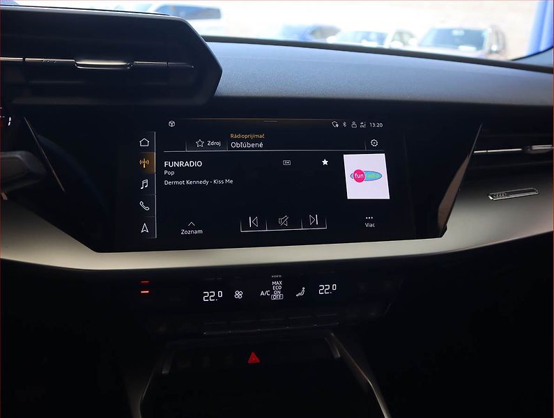 Audi A3 (2022) 35 TFSI - fotka 12 z 19