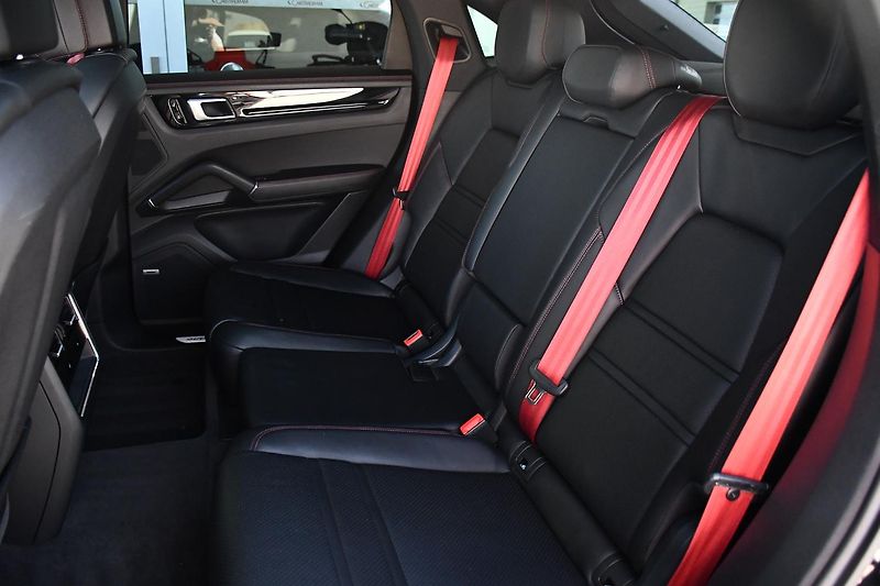 Porsche Cayenne 3.0E-REZERVACE - fotka 19 z 50