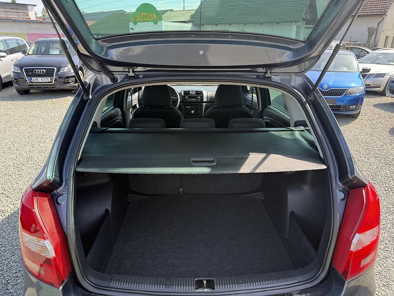 Škoda Fabia 1.2 TSI FAMILY - fotka 12 z 13