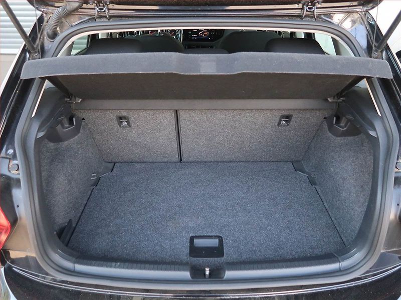 Volkswagen Polo (2019) Highline 1.0 TSI, ČR,1.maj - fotka 13 z 16