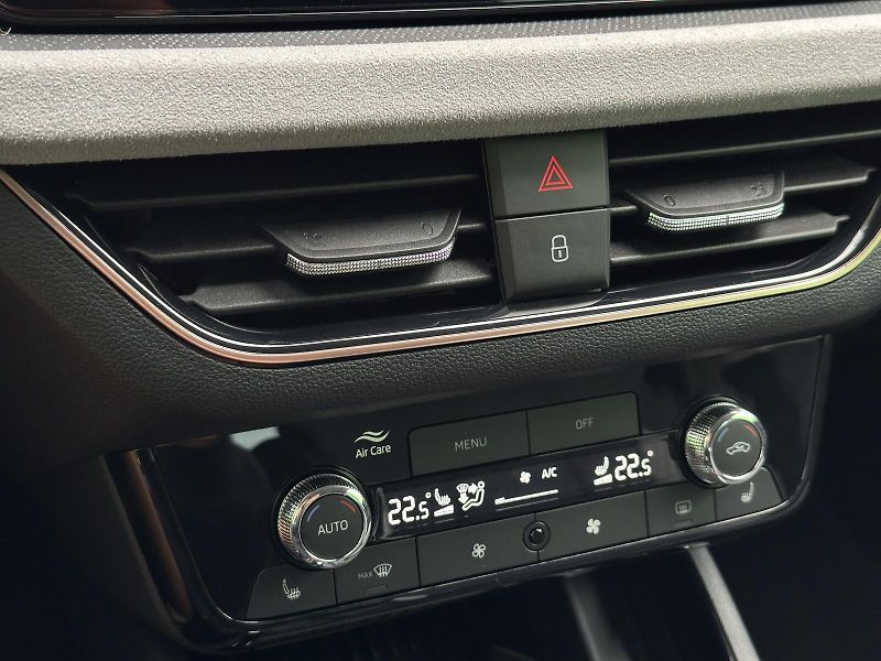 Škoda Scala First Edition 1.0TSi 85kW DSG - fotka 26 z 48