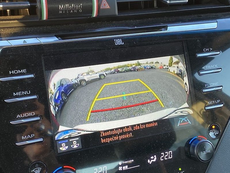 Toyota Camry 2.5HSD, ČR, Executive VIP, JBL - fotka 14 z 19