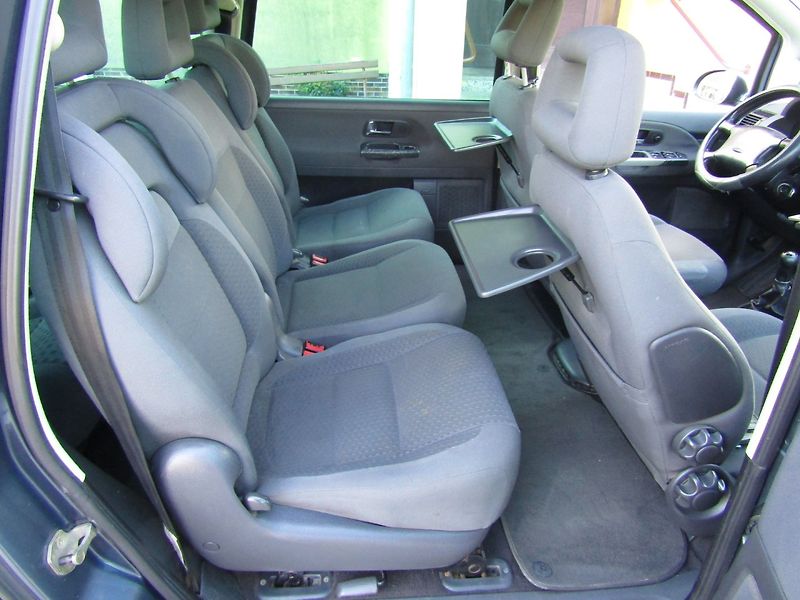 Volkswagen Sharan (2004) 1.9 TDI 85kW 7 SEDADEL - fotka 25 z 35