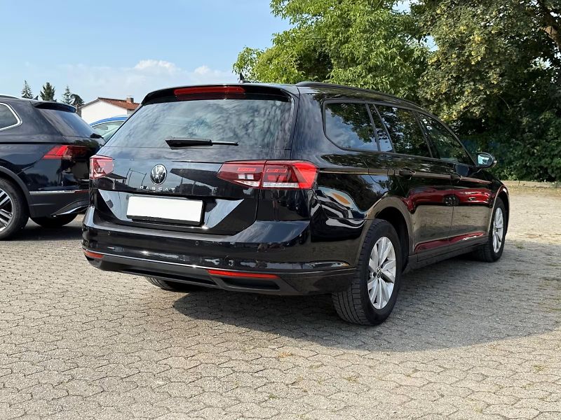 Volkswagen Passat 2.0TDI DSG 110kW 1.Maj DPH TZ - fotka 2 z 4