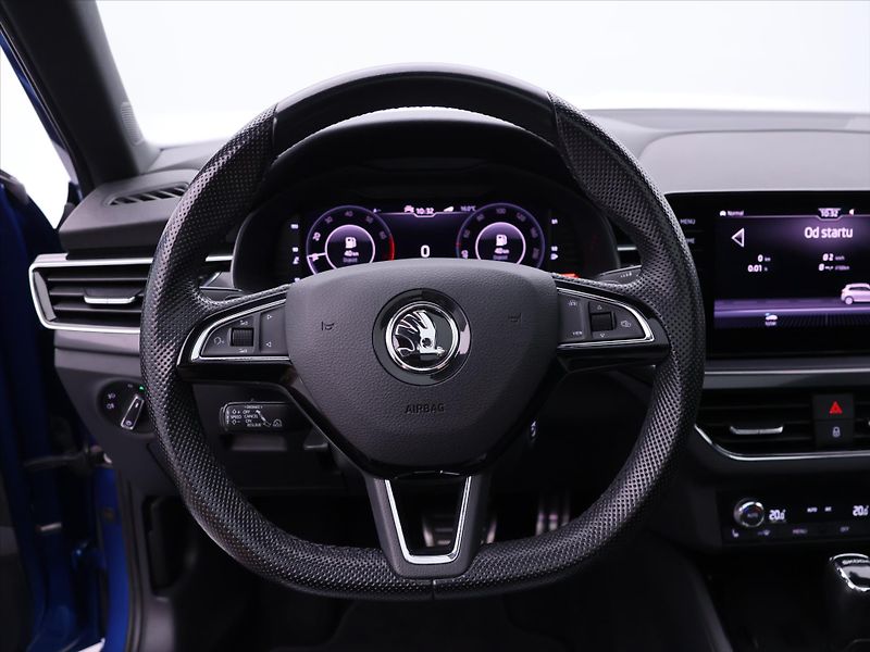 Škoda Kamiq 1,0 TSI DSG Style Sport Virtua - fotka 15 z 35