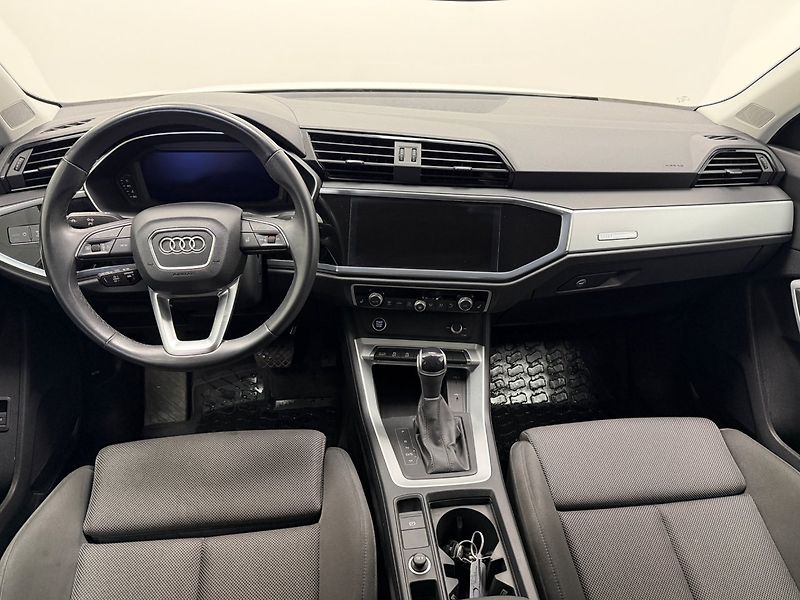 Audi Q3 35TFSI Matrix Kam NezTop Taž - fotka 8 z 20