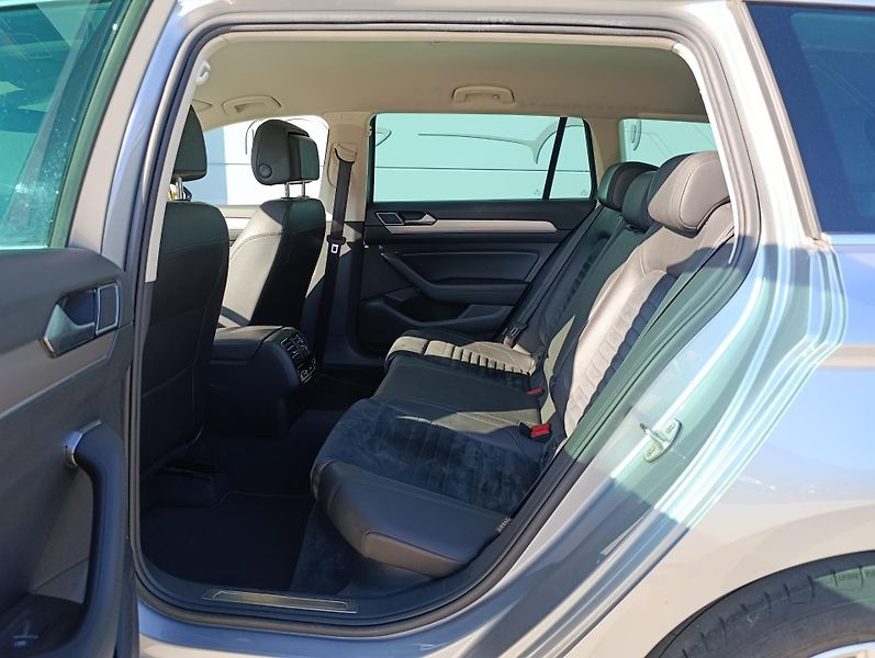 Volkswagen Passat 2.0TDI DSG ČR 1. MAJITEL DPH - fotka 12 z 30