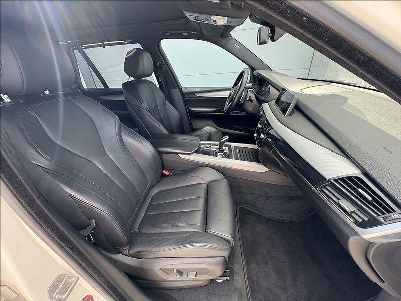 BMW X5 M paket X DRIVE 3,0 D - fotka 26 z 38