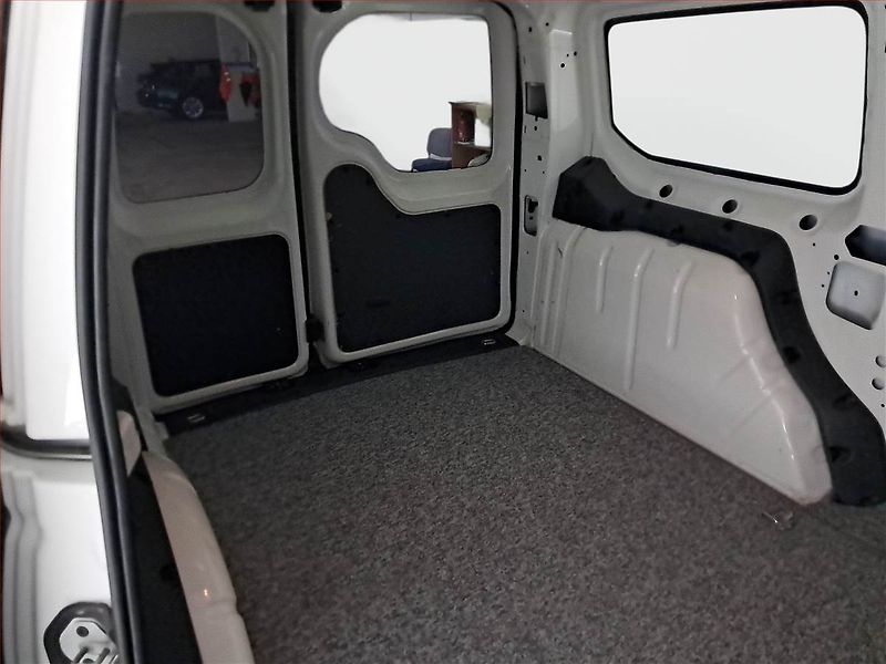 Volkswagen Caddy (2022) Maxi 2.0 TDI - fotka 10 z 18
