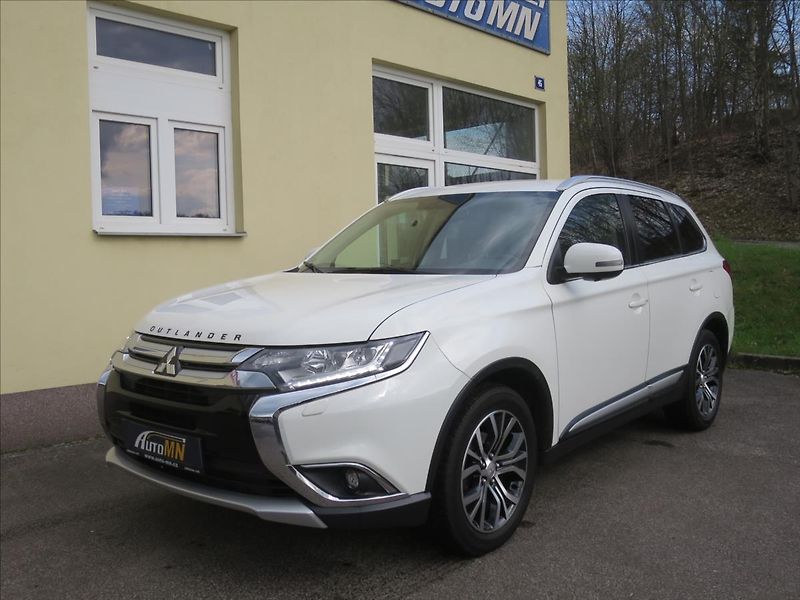 Mitsubishi Outlander 2,2  Di-D Editio+ Aut. - fotka 1 z 27