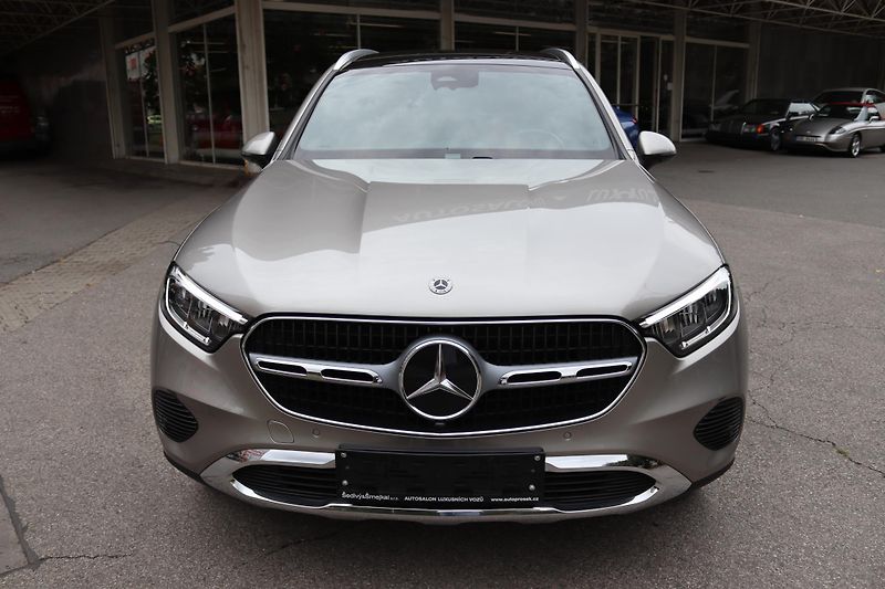 Mercedes-Benz GLC Mercedes-Benz GLC 200 4MATIC - fotka 3 z 58