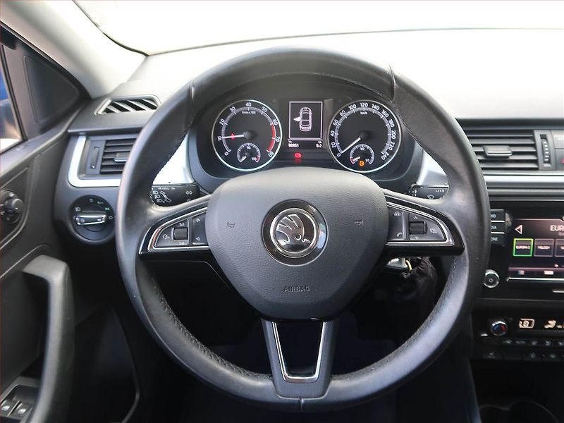 Škoda Rapid (2018) Drive 1.0 TSI, Xenony - fotka 17 z 17