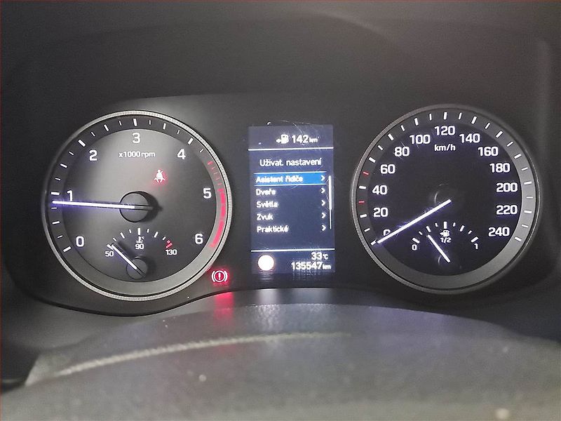 Hyundai Tucson (2021) N-Line 1.6 CRDi, 4X4 - fotka 11 z 19