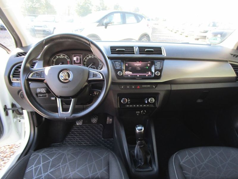 Škoda Fabia 1,0 TSI-70KW-NOVÁ STK+OLEJ - fotka 12 z 23