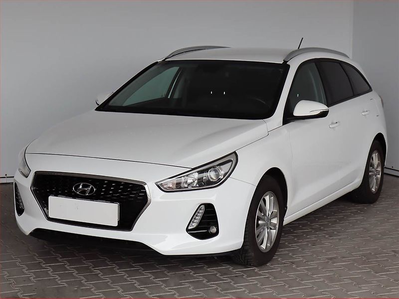 Hyundai i30 (2017) 1.0 T-GDI, Serv.kniha - fotka 2 z 17