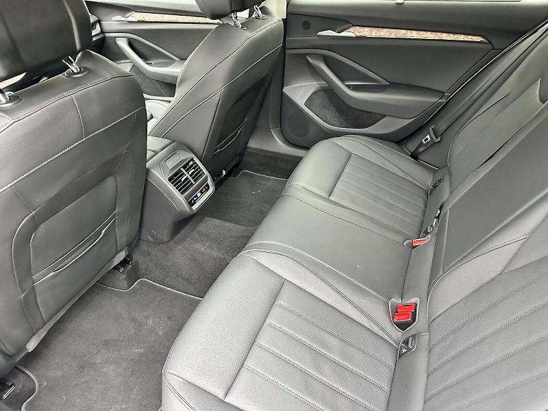 Škoda Superb (2024) 2.0 TDI 110kW L&K Combi DSG - fotka 20 z 26