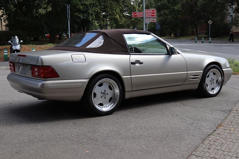 Mercedes-Benz SL SL 500 R129 225kW - fotka 10 z 49