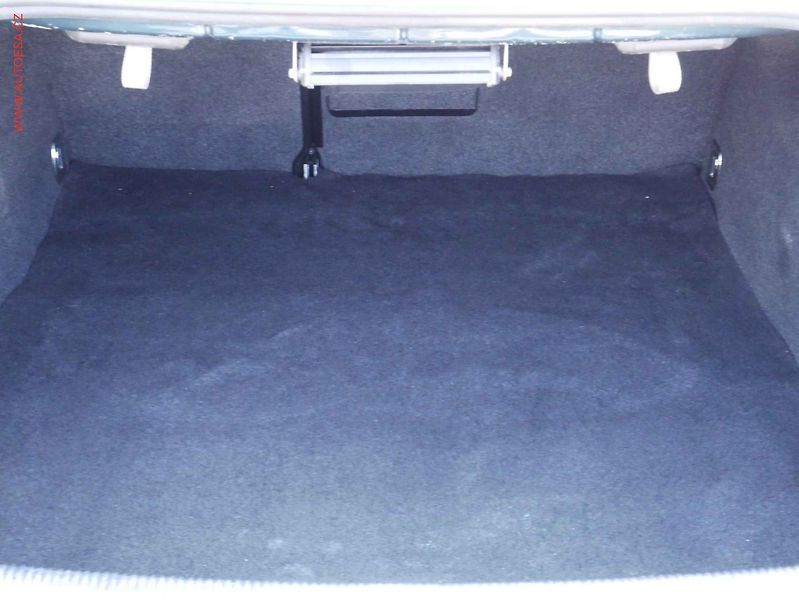 Škoda Superb (2005) 1.9 TDi, ČR, TZ, výhř.sed. - fotka 6 z 16