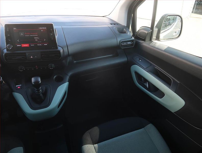 Citroën Berlingo (2021) 1.2 PureTech, 5Míst, ČR - fotka 8 z 18
