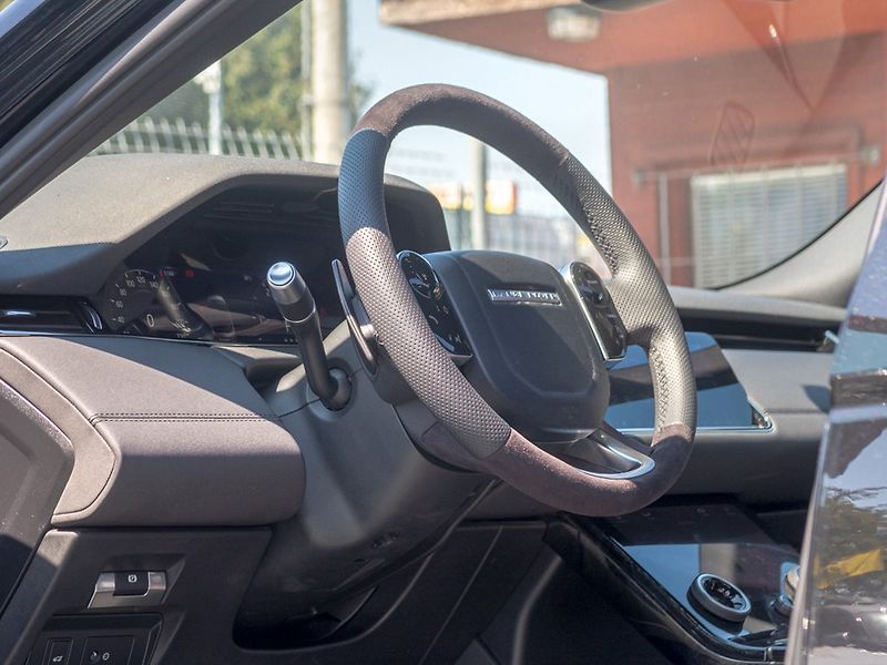 Land Rover Range Rover Evoque (2020) 2.0D 110KW - R dynamic - fotka 11 z 47