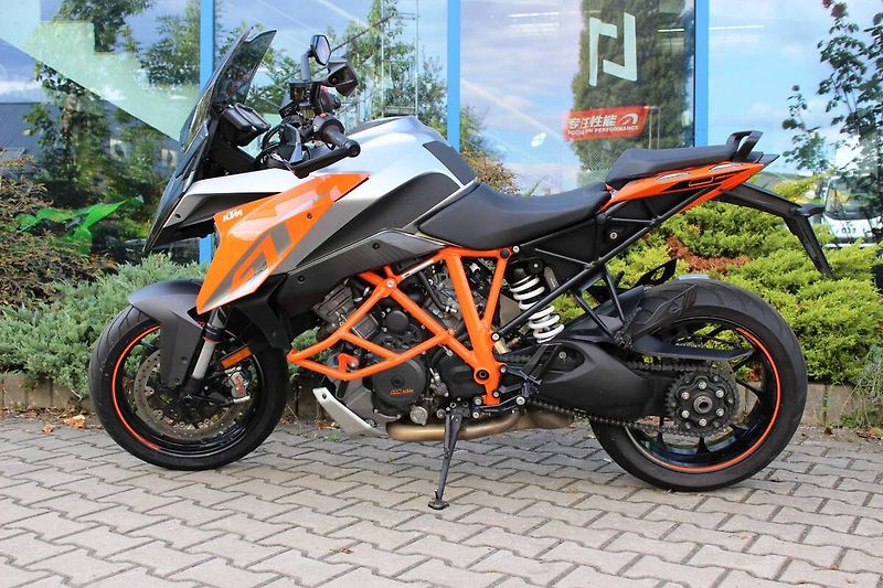 KTM 1290 Super Duke GT (2019) 2019 TOP STAV - AKCE - fotka 2 z 8