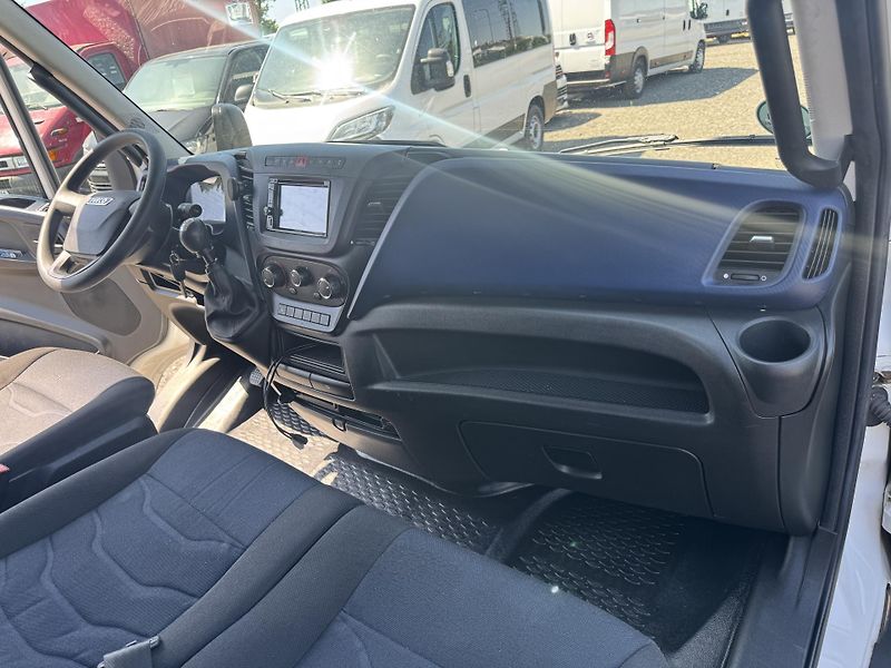 Iveco Daily 3.0,132kw,10p.motor 45 tis.km - fotka 22 z 36