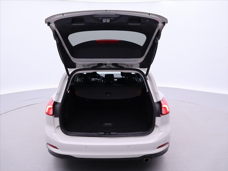 Ford Focus 1,5 Titanium X CZ 1.Maj. DPH - fotka 9 z 31